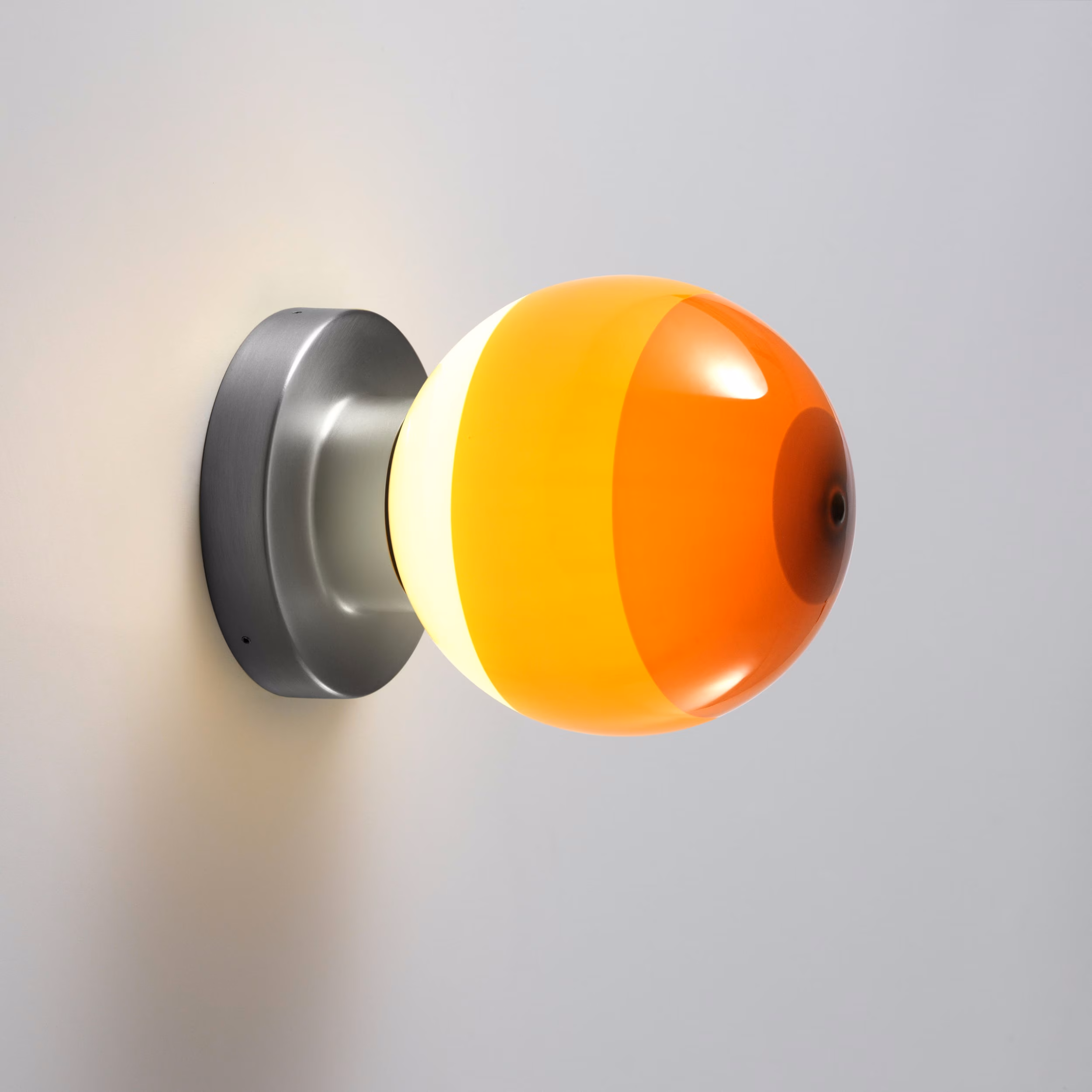 Dipping Light Wall (Horizontal) view 8